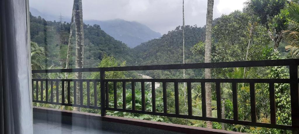 Linn View Home Stay Munnar Ngoại thất bức ảnh