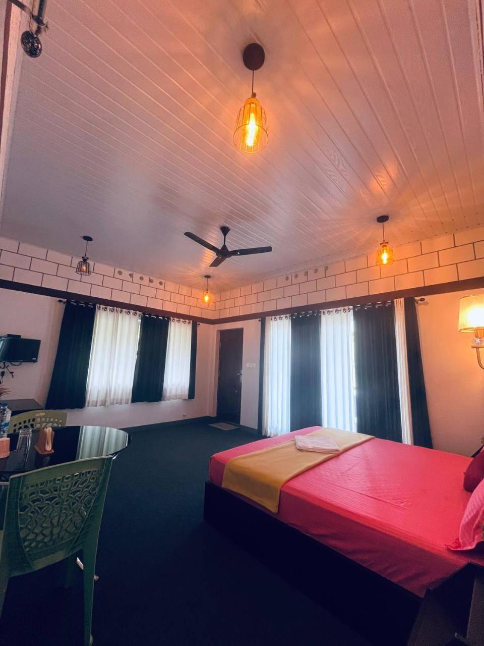 Linn View Home Stay Munnar Phòng bức ảnh