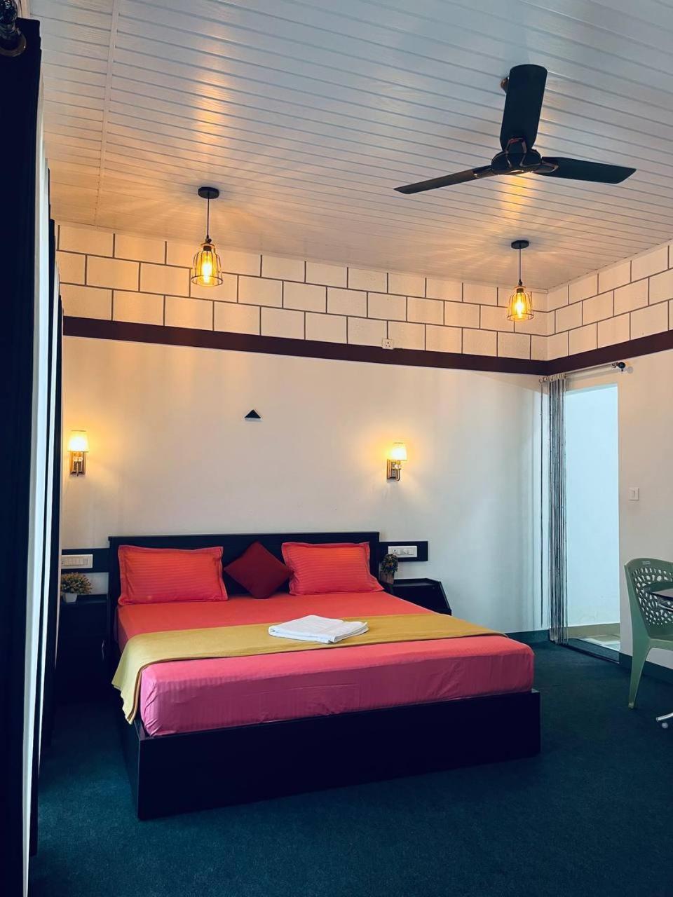 Linn View Home Stay Munnar Phòng bức ảnh